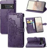 Voor Google Pixel 6 Pro Mandala Bloem Reliëf Horizontale Flip Lederen Case met Houder & Drie Kaartsleuven & Portemonnee & Lanyard (Paars)