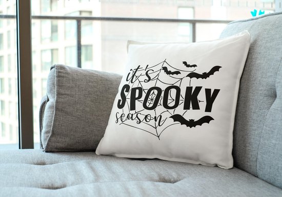 Oreiller d'Halloween avec texte : C'est la saison effrayante | Décoration Halloween | Cadeaux drôles | Cadeau | Coussin