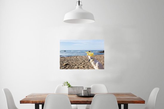 Poster Un cacatoès blanc et jaune sur la plage 60x40 cm - Tirage photo sur Poster (décoration murale salon / chambre) / Poster Vogels