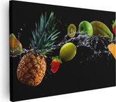 Artaza Canvas Schilderij Fruit Met Water Op Zwart Achtergrond - 120x80 - Groot - Foto Op Canvas - Wanddecoratie Woonkamer