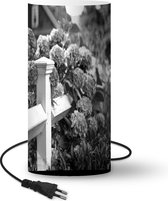 Lamp Piket hek met hortensia - zwart wit - 33 cm hoog - Ø16 cm - Inclusief LED lamp