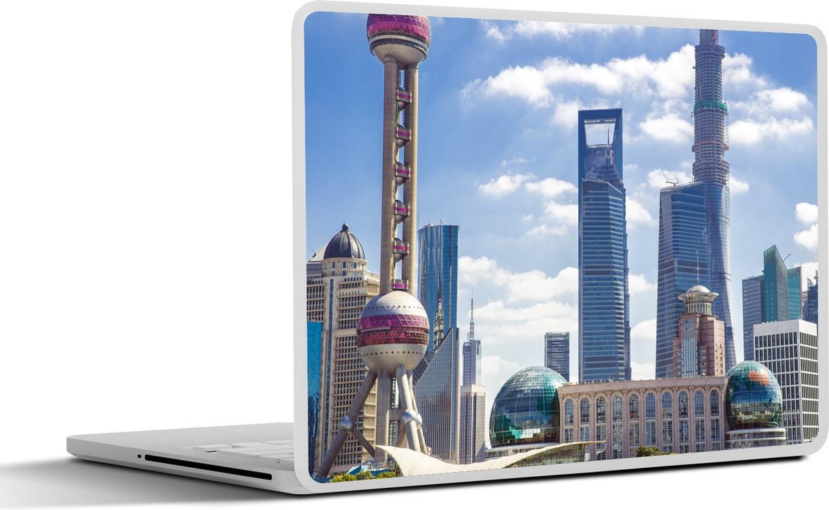 Afbeelding van product SleevesAndCases  Laptop sticker - 17.3 inch - Shanghai - World Financial Center - Wolken