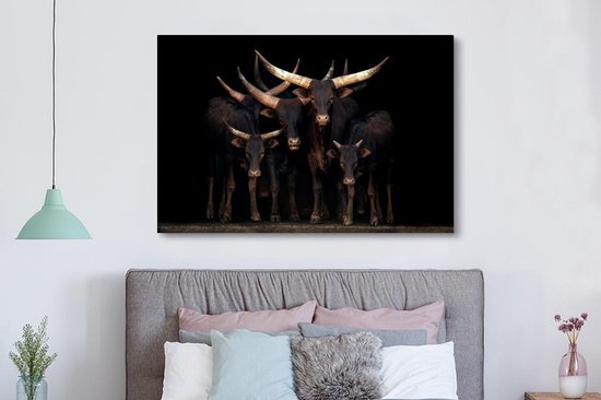 Canvas schilderij 150x100 cm - Wanddecoratie Koeien - Watussi - Zwart - Muurdecoratie woonkamer - Slaapkamer decoratie - Kamer accessoires - Schilderijen