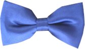 Blauwe verkleed vlinderstrikje 12 cm voor dames/heren - Blauw thema verkleedaccessoires/feestartikelen - Vlinderstrikken/vlinderdassen met elastieken sluiting