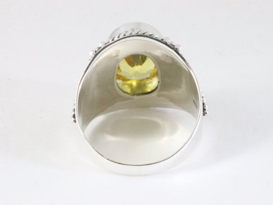 Bague en argent repoussé avec citrine - taille 20