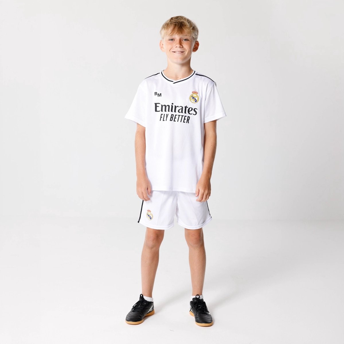 Real Madrid Thuis Tenue 2024/2025 - Kylian Mbappé - Maat 128 - Voetbaltenue Kinderen - Shirt en Broekje - Jongens en Meisjes - 100% Polyester