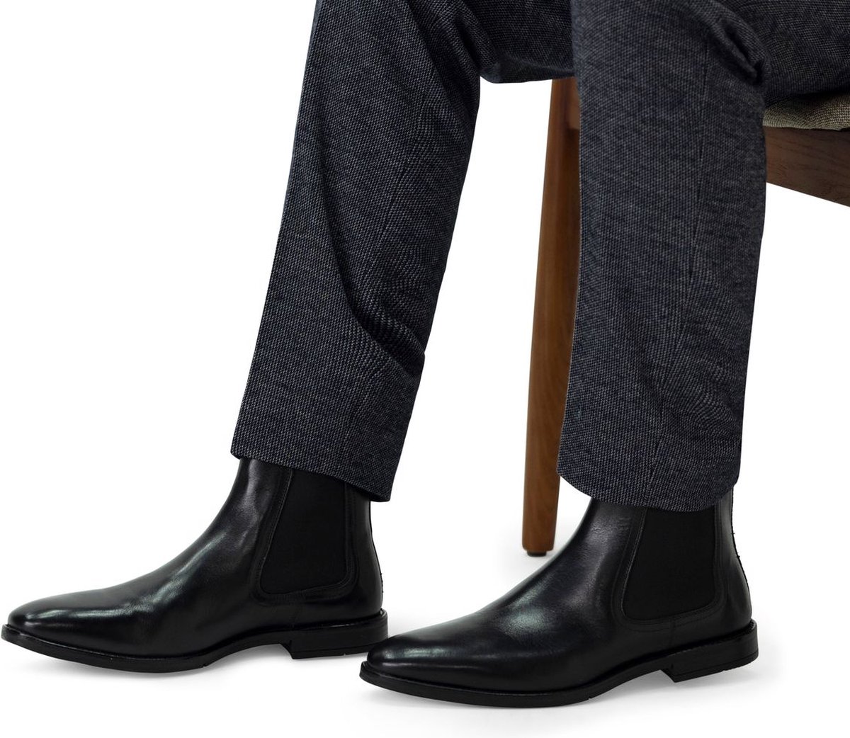 Manfield - Heren - Zwarte leren chelsea boots - Maat 45