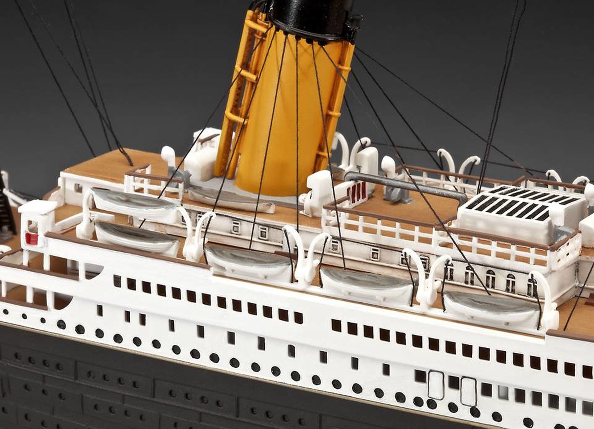 Revell Modelbouwpakket Schepen - 05715 Gift-Set 100 Years Titanic - 1:400 — afbeelding 3