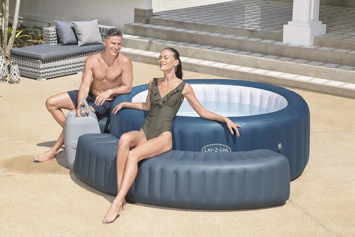 Opblaasbare zwembadafdekkingen en accessoires voor ronde spas