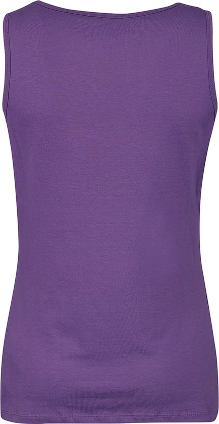 Achterkant van een effen paars Disney T-shirt.