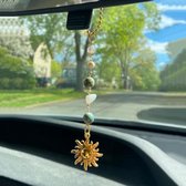 Geschikt voor Hangende zonneauto-bedel, groene en gouden achteruitkijkspiegelaccessoire, schattige Boheemse hangende zonneauto-decoratie, handgemaakte helende kristallen decoratieve gift voor mannen en vrouwen (groen)
