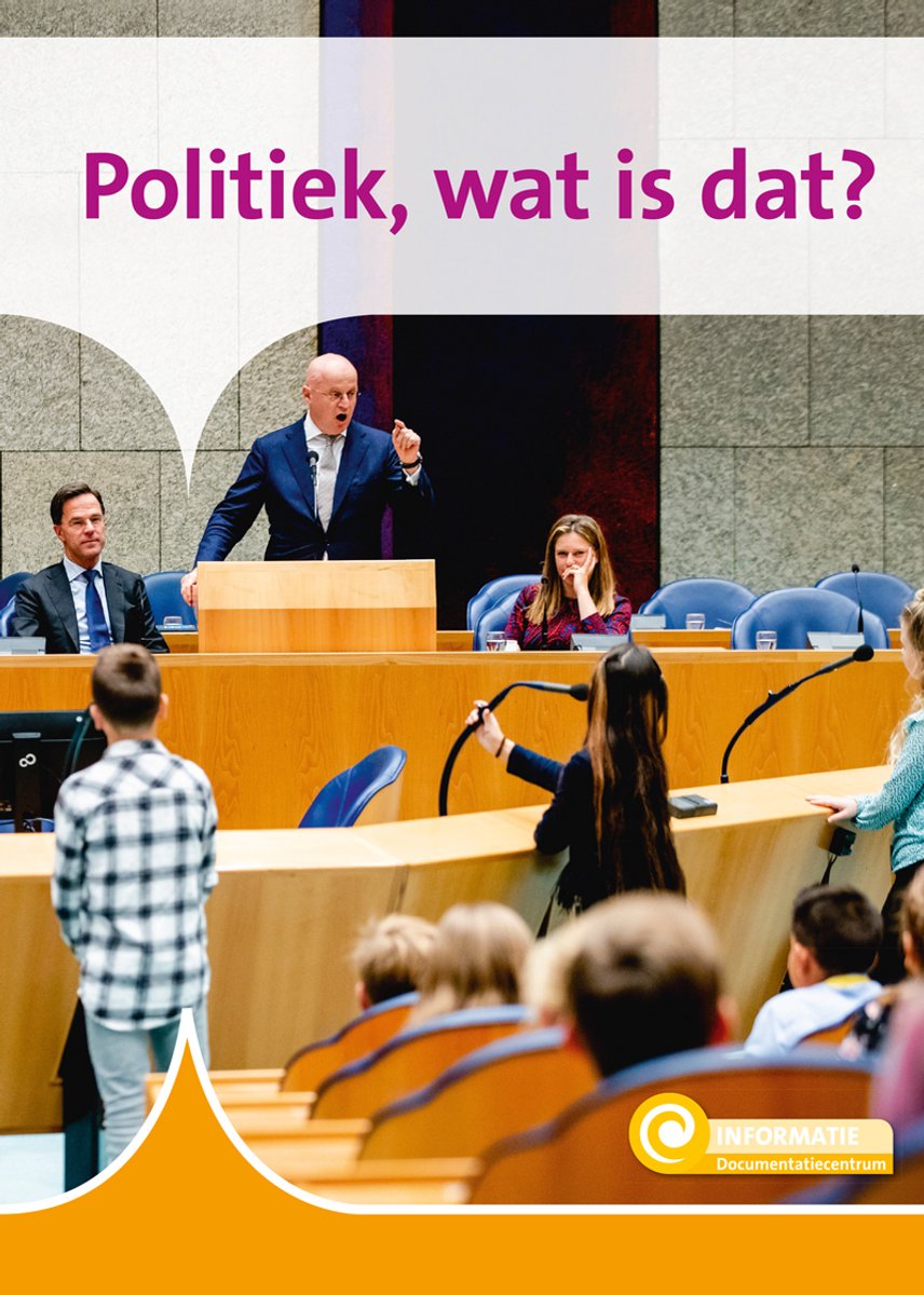 Politiek, wat is dat? Een spreker in pak wijst in een vergaderzaal. Kinderen zitten op de voorgrond.