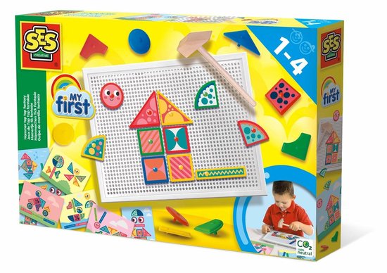 SES Creative - My First - Hamertje Tik - fantasie - Montessori Speelgoed - set met stickers – versierde vormpjes - inclusief hamer – 1 tot 4 jaar