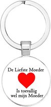 Akyol - De liefste moeder is toevallig wel mijn moeder Sleutelhanger - Mama/Moeder cadeau - Moederdag cadeau - Leuk kado voor je moeder om te geven - 2,5 x 2,5 CM