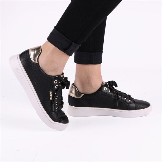 GUESS Sneakers Reace Active Lady Sneakers Wit Maat:36 - Schoenen.nl