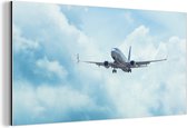 Wanddecoratie Metaal - Aluminium Schilderij Industrieel - Een vliegtuig in de lucht - 80x40 cm - Dibond - Foto op aluminium - Industriële muurdecoratie - Voor de woonkamer/slaapkamer