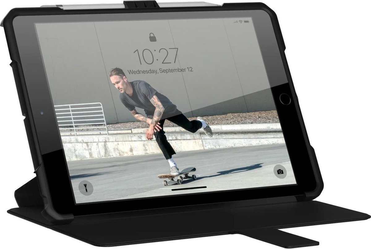 Apple iPad 8 10.2 (2020) Hoes - UAG - Metropolis Serie - Hard Kunststof Bookcase - Zwart - Hoes Geschikt Voor Apple iPad 8 10.2 (2020)