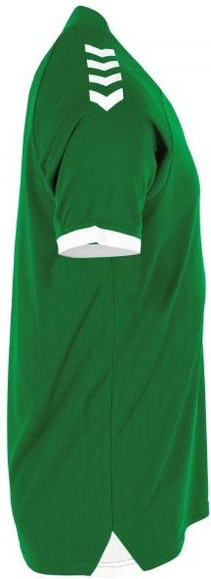 Groen sportshirt van Hummel met witte strepen op de schouders en witte boorden. Zijkant.