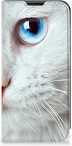Bookcover Geschikt voor Samsung Galaxy Xcover 6 Pro Smart Case Witte Kat