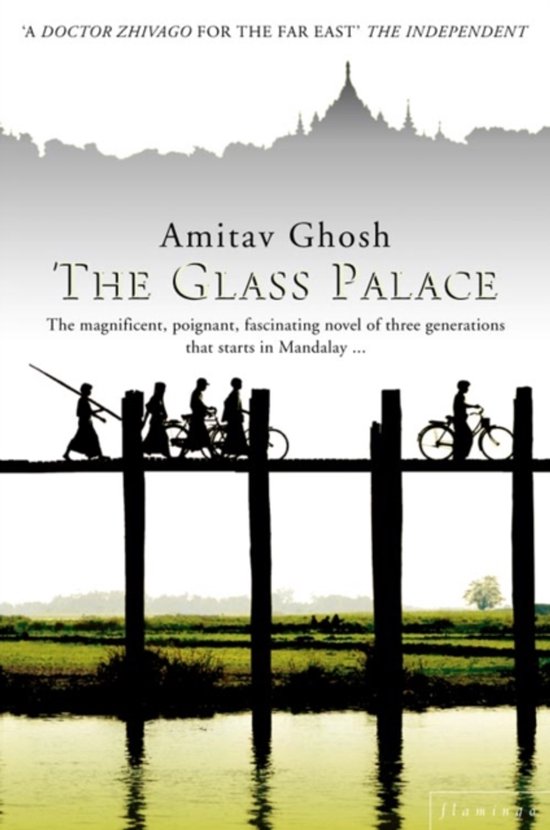 Boekomslag van 'The Glass Palace' van Amitav Ghosh. Silhouetten van mensen op een brug voor een paleis.