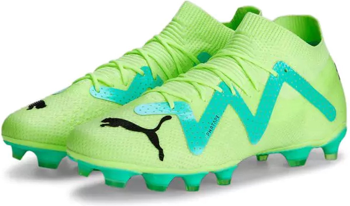 PUMA Future Pro FG/AG voetbalschoenen in geel, zwart en peppermint, maat 44.5, met een dynamisch ontwerp en uitstekende pa...