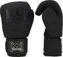 Zwarte bokshandschoenen met glimmend logo 'KO FIGHTERS'.