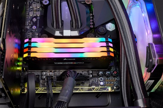 Corsair Vengeance RGB PRO 32GB (4x8GB) DDR4 3200 MHz - Pc/server | bol