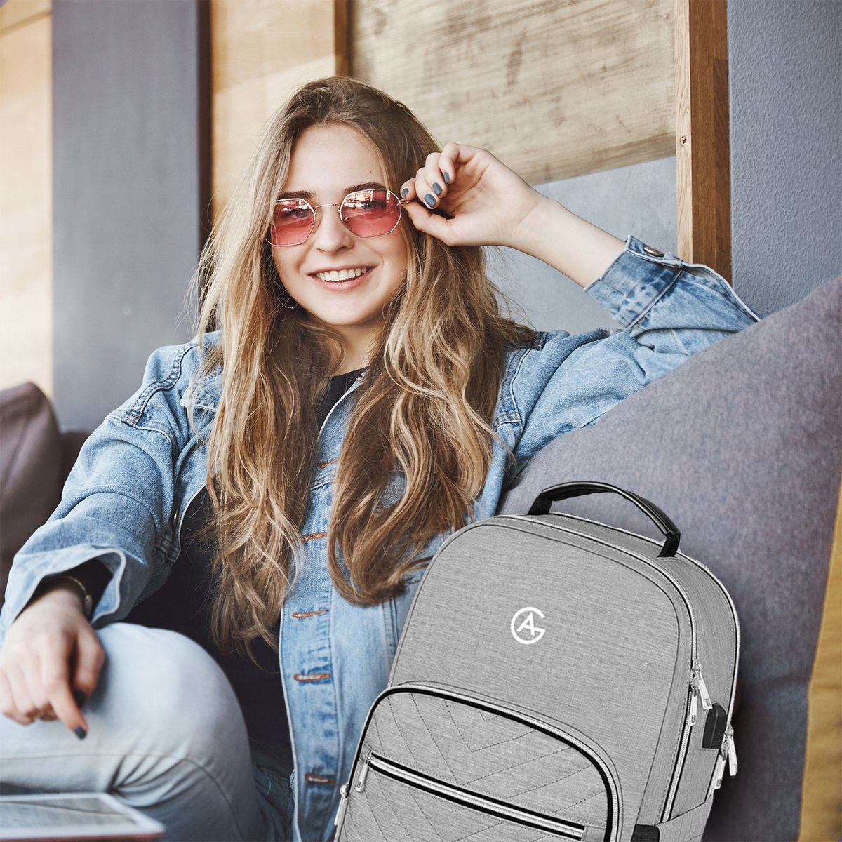 AG Luxe Rugzak Grijs- Rugzakken - Rugtassen - Laptop - 26L - School - voor jongens en meisjes, dames en heren - Backpack Waterafstotend- Schooltas - Reizen & Werken - Anti Diefstal Ontwerp - Inclusief Usb Oplaadstation – foto 3