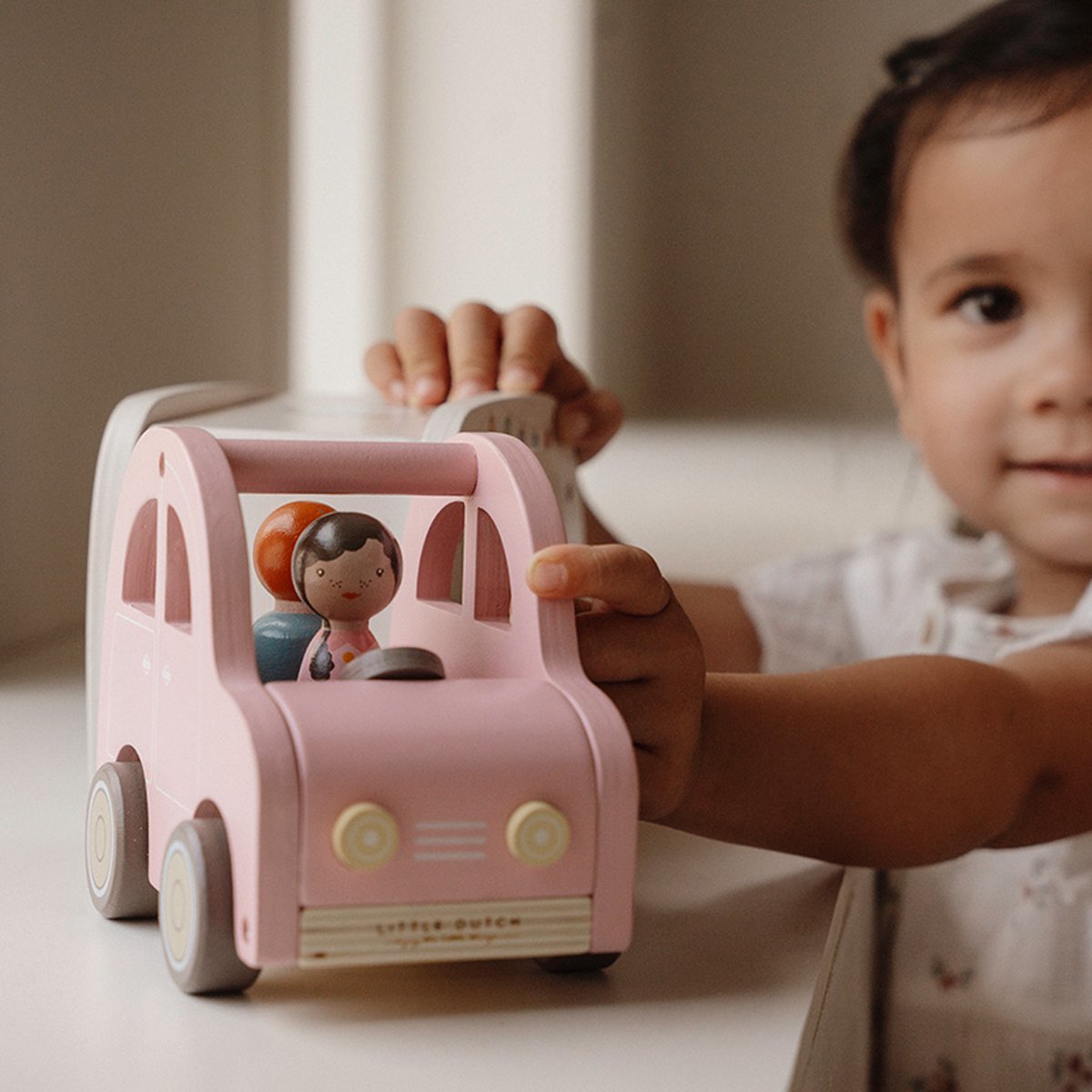 Little Dutch - Speelgoed auto met caravan FSC — afbeelding 4