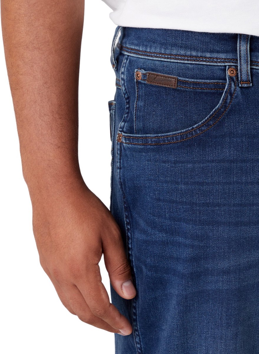 wrangler texas regular fit stretch darkstone | Jeans Centre