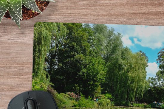 Muismat XXL 40x40 cm - Bureau onderlegger - Bureau mat Zomerdag met waterlelies in het water in Monet's tuin in Frankrijk - Bureaumat - Gaming mousepad xl - Bureaulegger groot - Computer deskmat