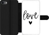 Bookcase Geschikt voor iPhone 7 telefoonhoesje - Love - Spreuken - Quotes - Met vakjes - Wallet case met magneetsluiting