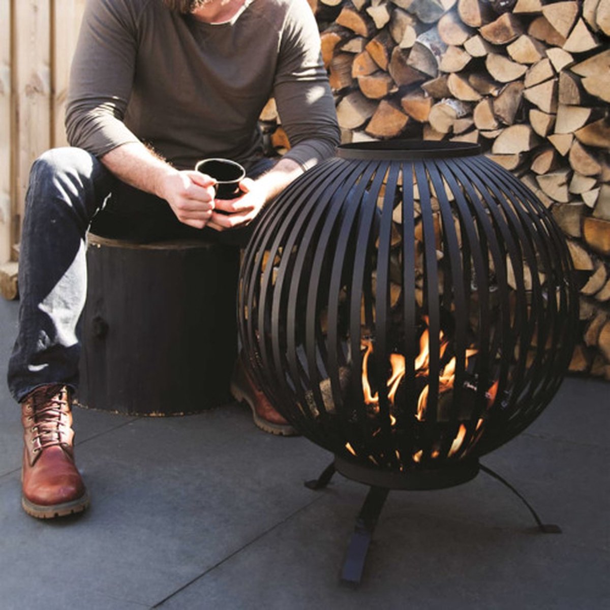 Esschert Design Boule de feu Rayures - Noir