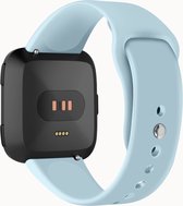 Siliconen bandje - geschikt voor Fitbit Versa / Versa 2 - maat S/M - lichtblauw