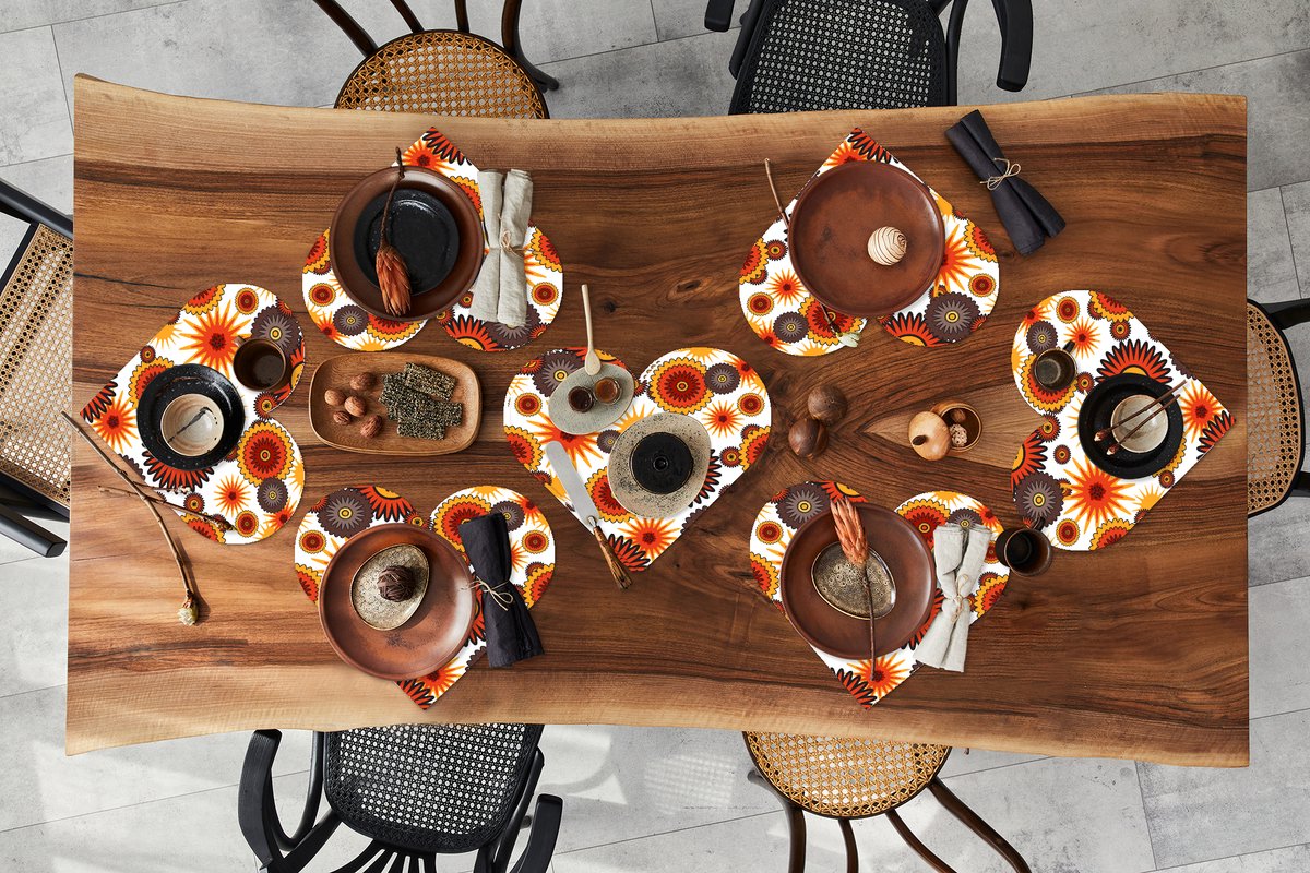 Onderleggers - Placemats - Placemats hartje - Design - Retro - Oranje - Bloemen - 8 stuks