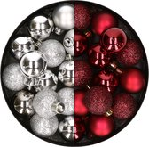28x stuks kleine kunststof kerstballen bordeaux rood en zilver 3 cm - kerstversiering