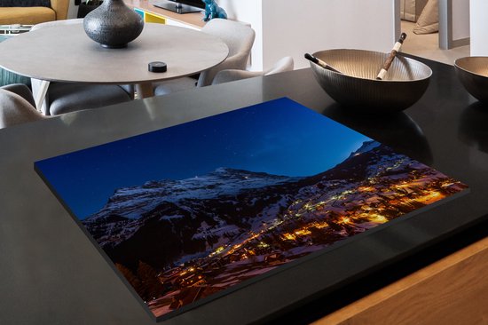 KitchenYeah® Inductie beschermer 76x51.5 cm - Nacht in Grindelwald - Kookplaataccessoires - Afdekplaat voor kookplaat - Inductiebeschermer - Inductiemat - Inductieplaat mat