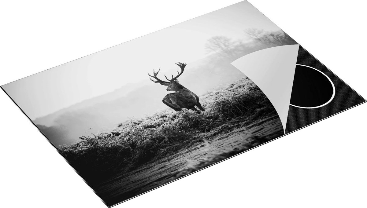 Chefcare Inductie Beschermer Hert in de Wei tijdens de Zonsopkomst - Zwart Wit - 75x55 cm - Afdekplaat Inductie - Kookplaat Beschermer - Inductie Mat
