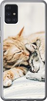 Geschikt voor Samsung Galaxy A52 5G hoesje - Katten - Bank - Woonkamer - Siliconen Telefoonhoesje