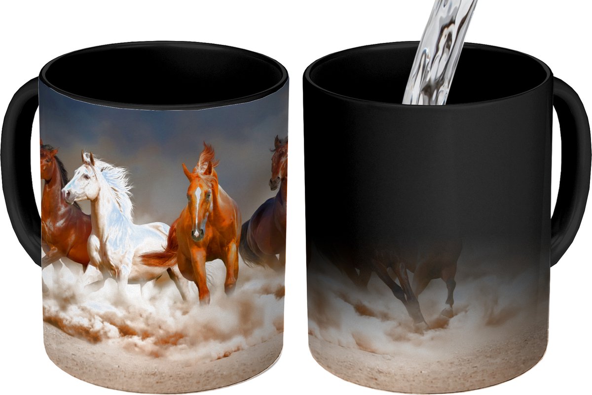 Magische Mok - Foto op Warmte Mokken - Koffiemok - Paarden - Dieren - Zand - Stof - Magic Mok - Beker - 350 ML - Theemok