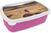 Broodtrommel Roze - Lunchbox - Brooddoos - Amerika - Zand - Voeten - 18x12x6 cm - Kinderen - Meisje