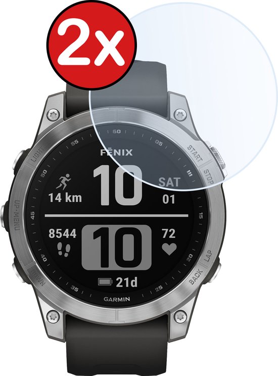 Zilverkleurig Garmin Fenix 7 horloge met zwart bandje en een 2x schermprotector die op het scherm wordt geplaatst.