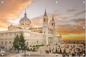 De katholieke kathedraal van Almudena in Madrid - Foto op Tuinposter - 90 x 60 cm