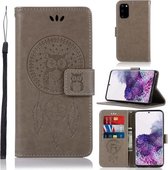 Voor Galaxy S20 Windgong Uil Embossing Patroon Horizontale Flip lederen tas met houder & kaartsleuven & portemonnee (grijs)