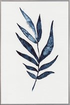 JUNIQE - Poster met kunststof lijst Palm Leaf -40x60 /Blauw & Wit