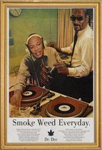 JUNIQE - Poster met houten lijst Smoke Weed Every Day - Snoop Dogg