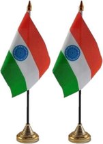 2x stuks india tafelvlaggetje 10 x 15 cm met standaard - Landen vlaggen feestartikelen/versiering