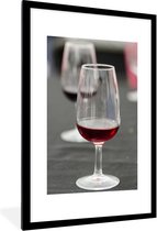 Fotolijst incl. Poster - Een prachtig glas met Port - 80x120 cm - Posterlijst