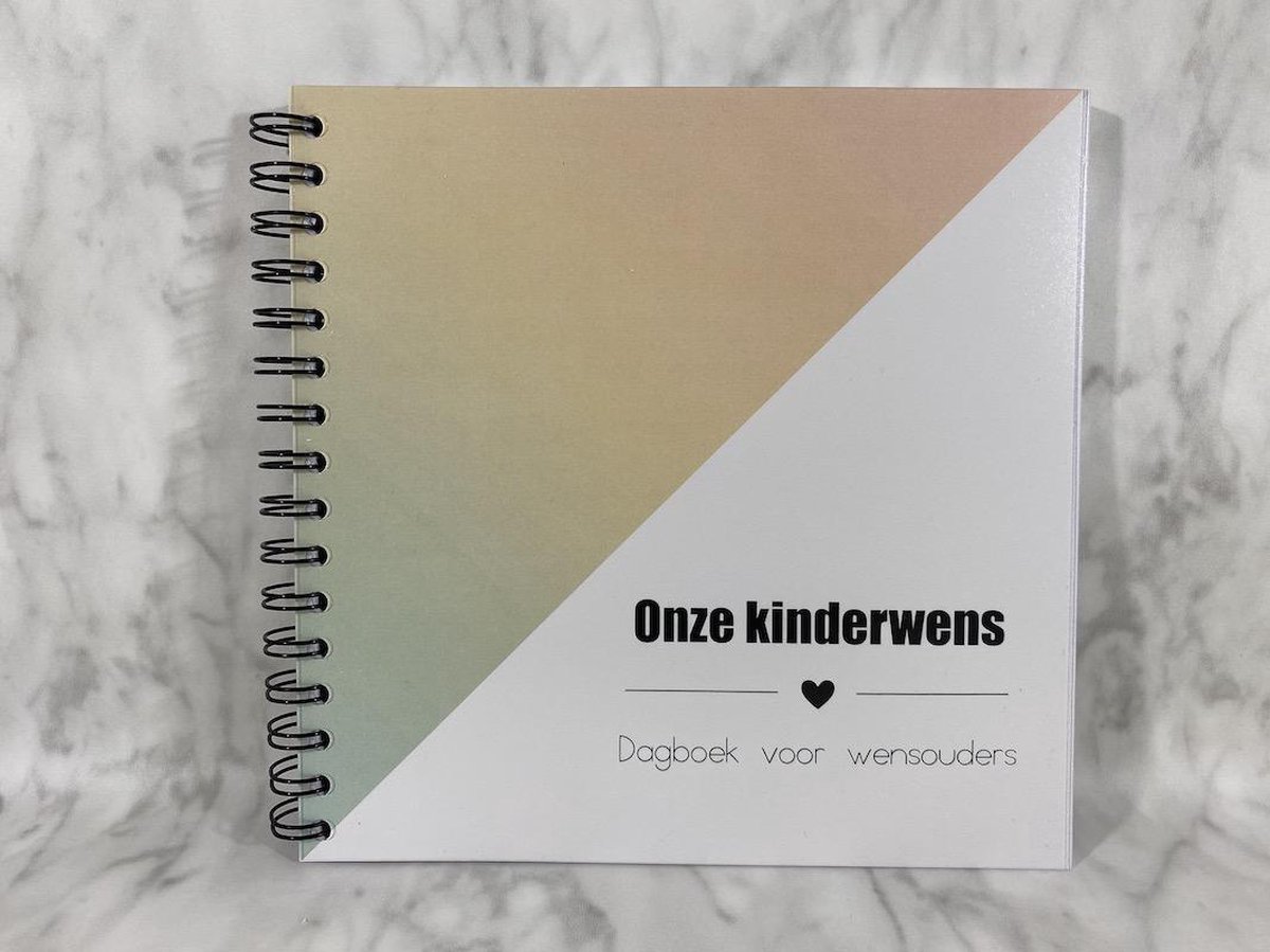 Invulboek ‘Onze kinderwens’ - REGENBOOG - fotoboek voor wensouders - cadeau - kado - cadeautjes - zwangerschapswens - zwanger worden - ouders worden - dagboek