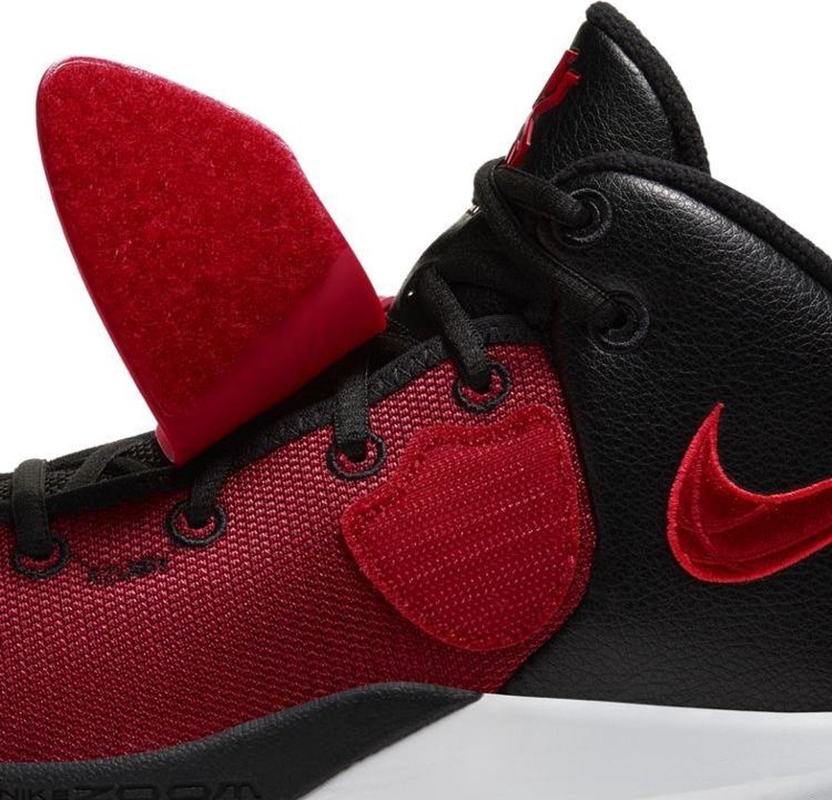 kyrie flytrap 3 siyah